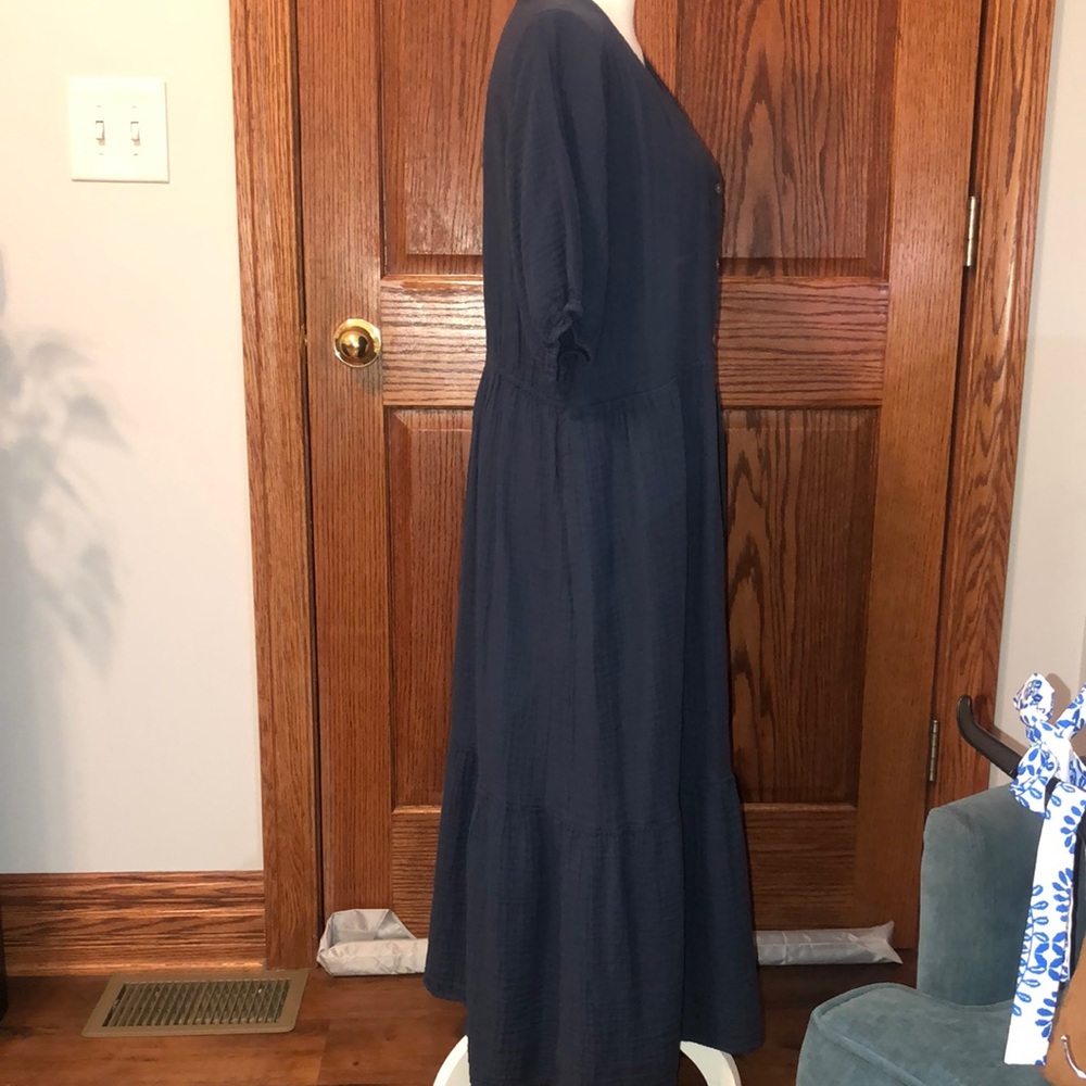 Elegant Navy Blue Button-Down Dress - Picture 6 of 7
